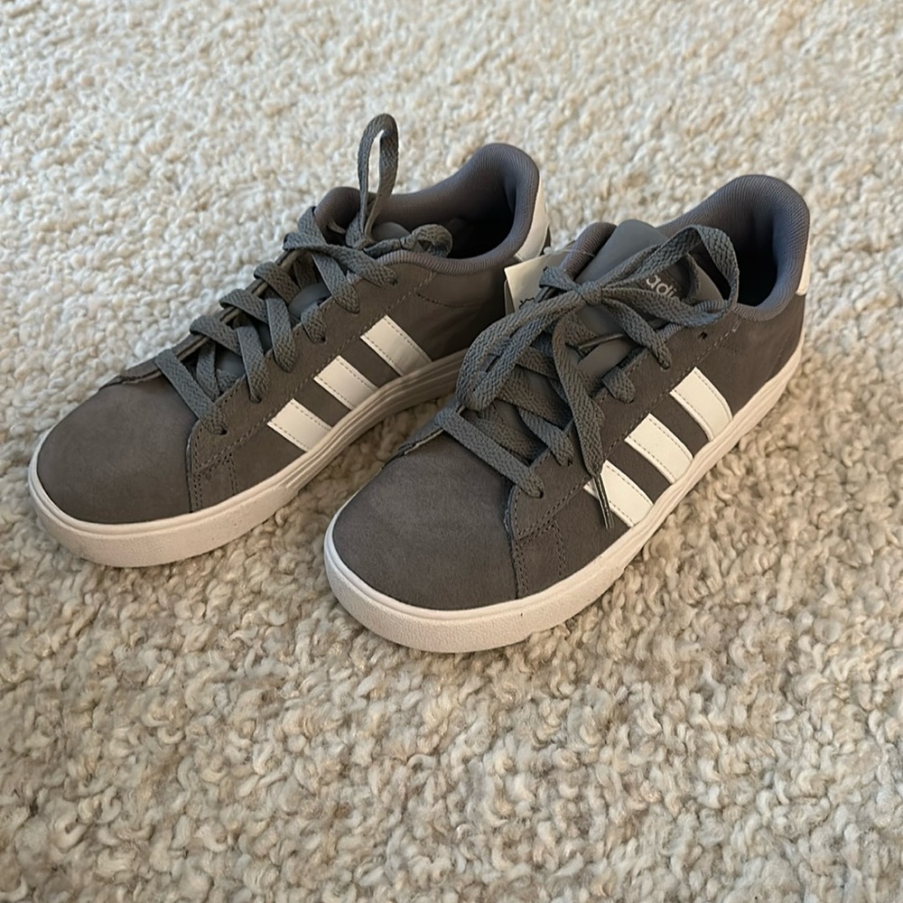 NWT ADIDAS court grey sneakers
